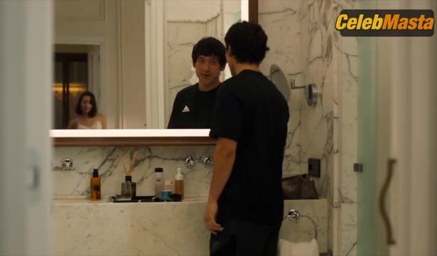 Aubrey Plaza ’s Sexy Scene From The White Lotus - Photo 4 of 5