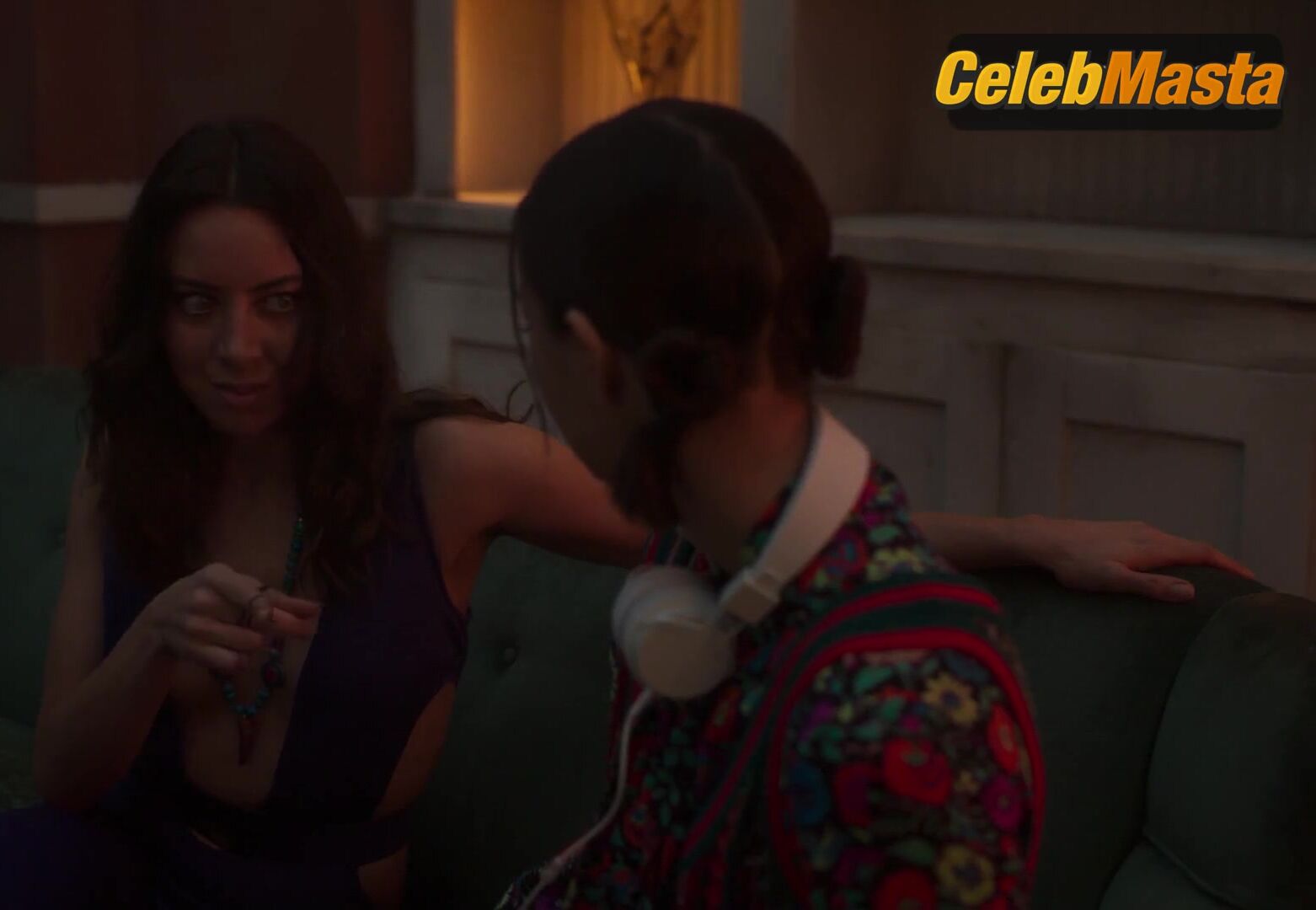 Aubrey Plaza , Margaux Brooke And Dan Cathcart Swimsuit - Photo 2 of 5 photo 4