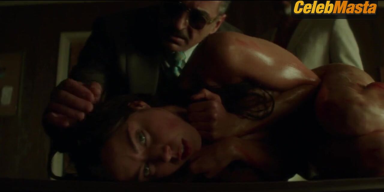 Aubrey Plaza ’s Booty Scene From Legion - Photo 2 of 5 photo 3