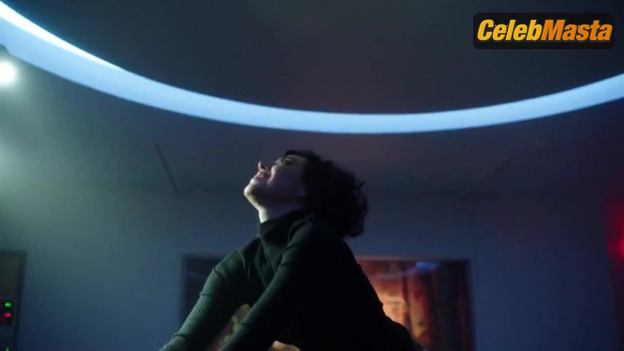 Aubrey Plaza ’s Underwear Scene From Legion - Photo 3 of 5