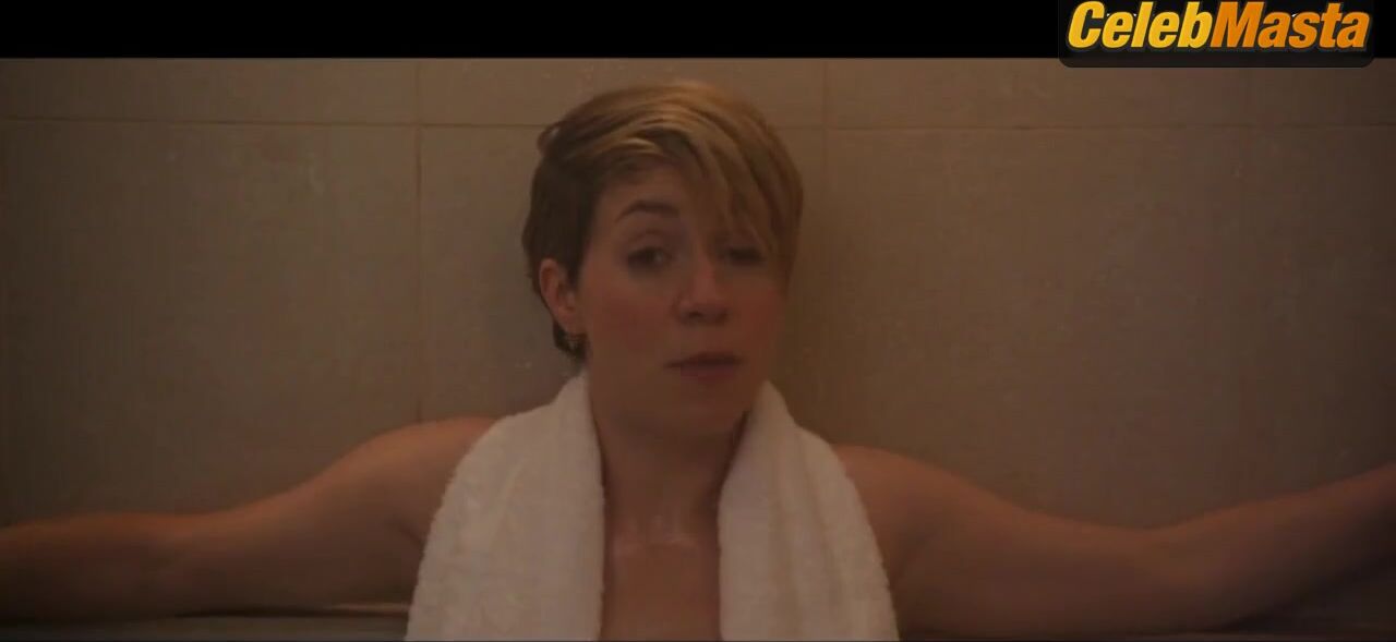 Alice Wetterlund And Aubrey Plaza Sexy Scene From Mike & - Photo 3 of 5 photo 4
