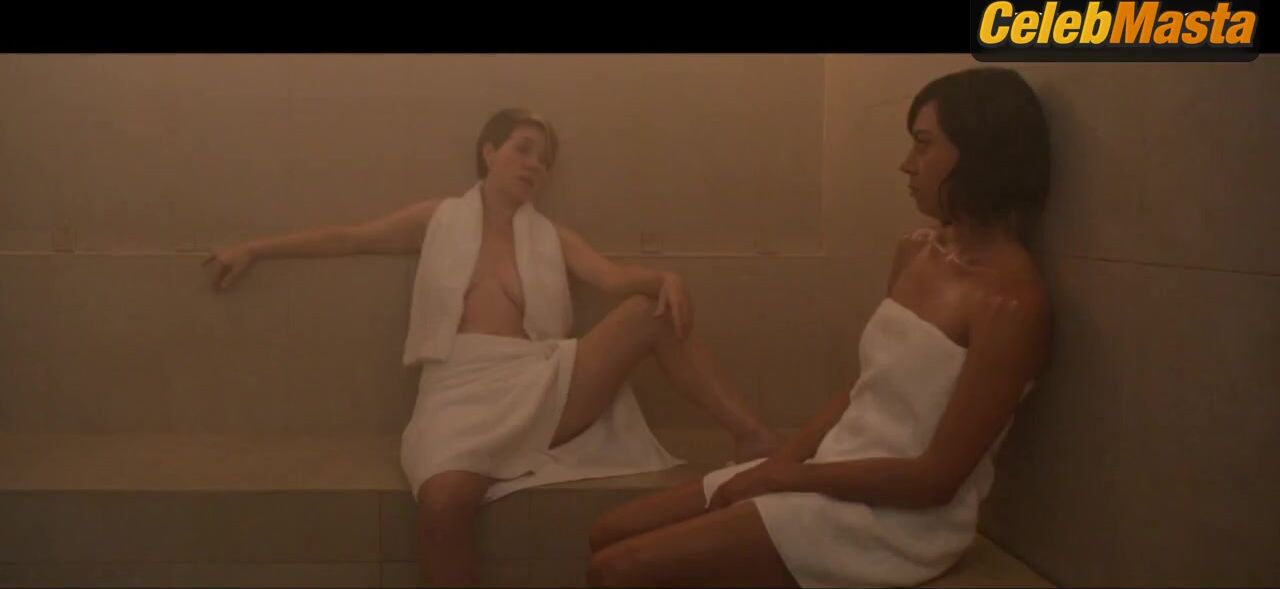 Alice Wetterlund And Aubrey Plaza Sexy Scene From Mike & - Photo 3 of 5 photo 5