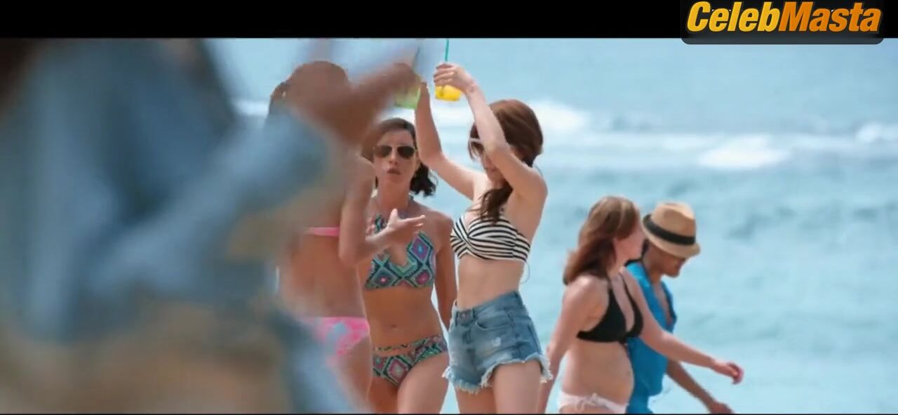 Anna Kendrick Aubrey Plaza And Hot Scene From Mike & - Photo 1 of 5 photo 5