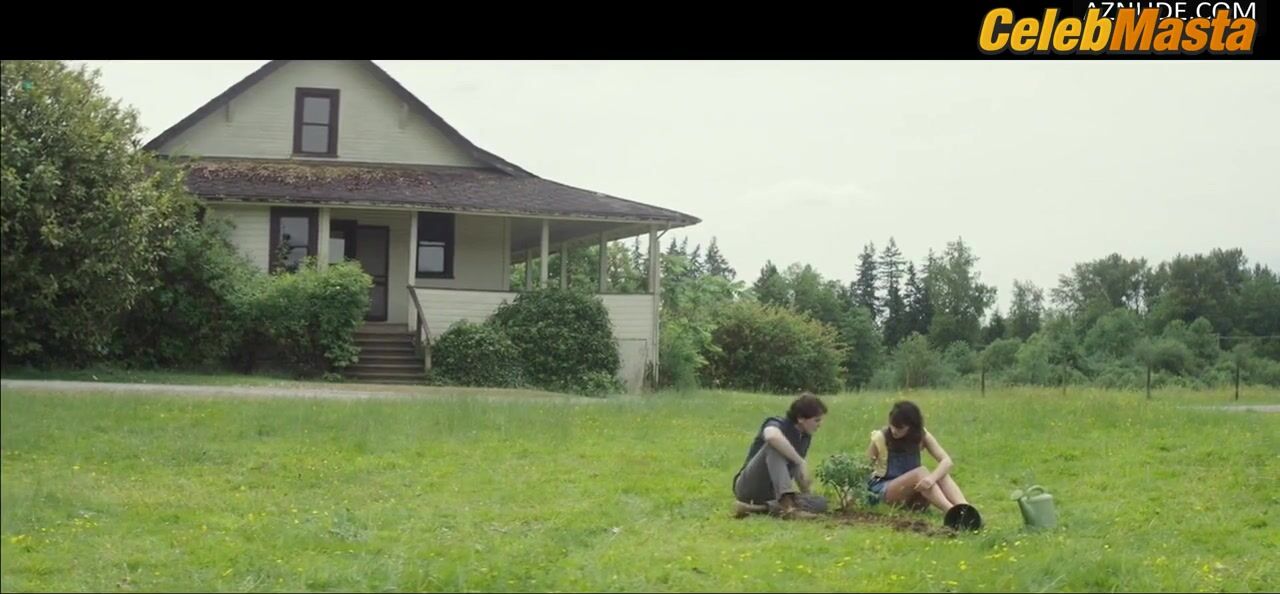 Aubrey Plaza Swimsuit, Underwear Scene From The Driftless - Photo 5 of 5