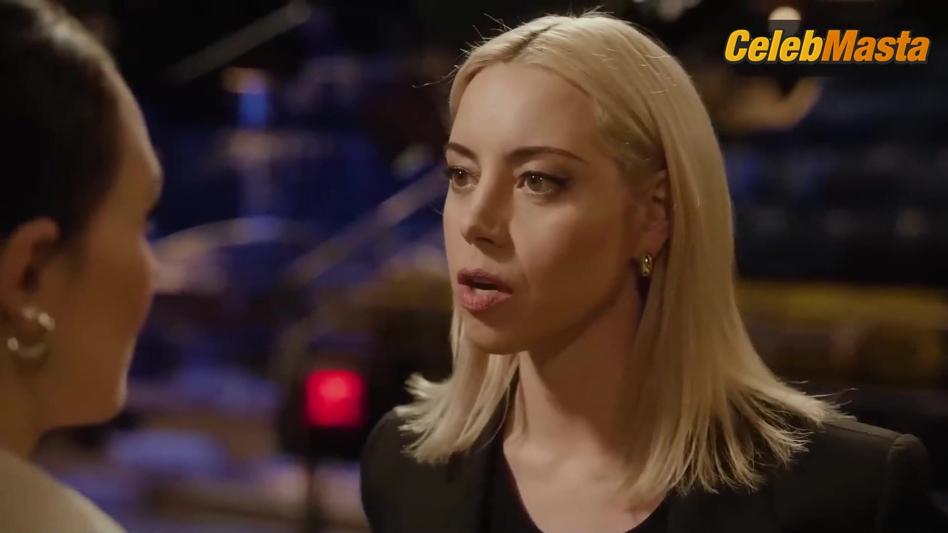 Aubrey Plaza And Chloe Fineman’s Lesbian Scene From - Photo 1 of 5 photo 5