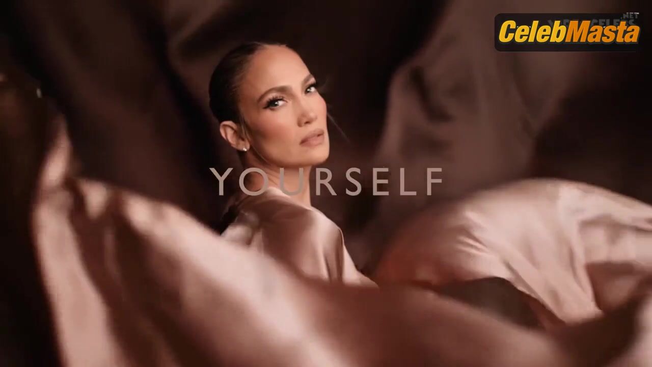 Jennifer Lopez Booty, Tits Scene In Intimissimi Lingerie - Photo 1 of 5 photo 4