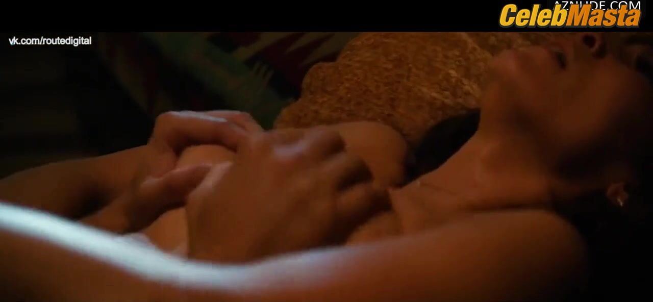Jennifer Lopez Booty And Underwear Scene From The Boy Next - Photo 2 of 5 photo 5