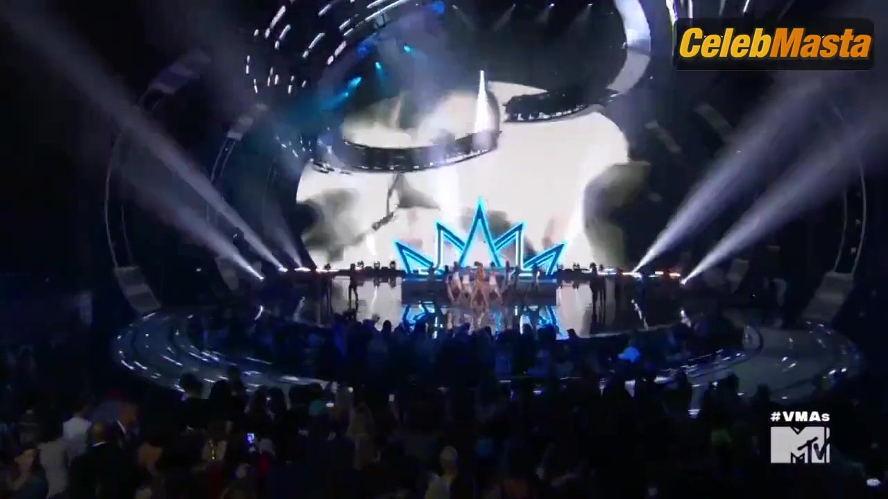 Jennifer Lopez Sexy Scene In Mtv Video Music Awards - Photo 1 of 5 photo 5