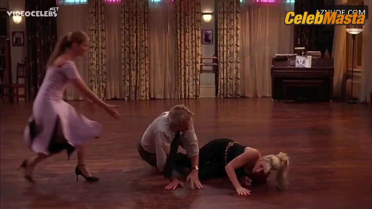 Jennifer Lopez Sexy Scene In Shall We Dance? - Photo 1 of 5 photo 3