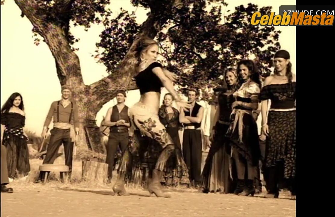 Jennifer Lopez Sexy Scene In Ain’t It Funny - Photo 1 of 5 photo 3