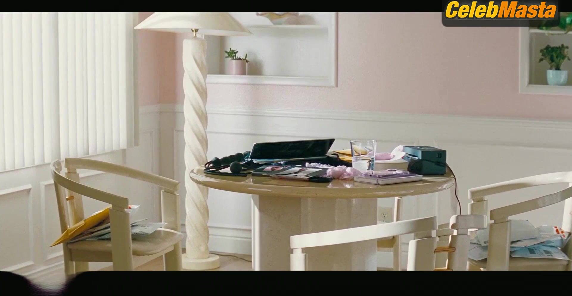 Sydney Sweeney ’s Underwear Scene From Euphoria - Photo 2 of 5
