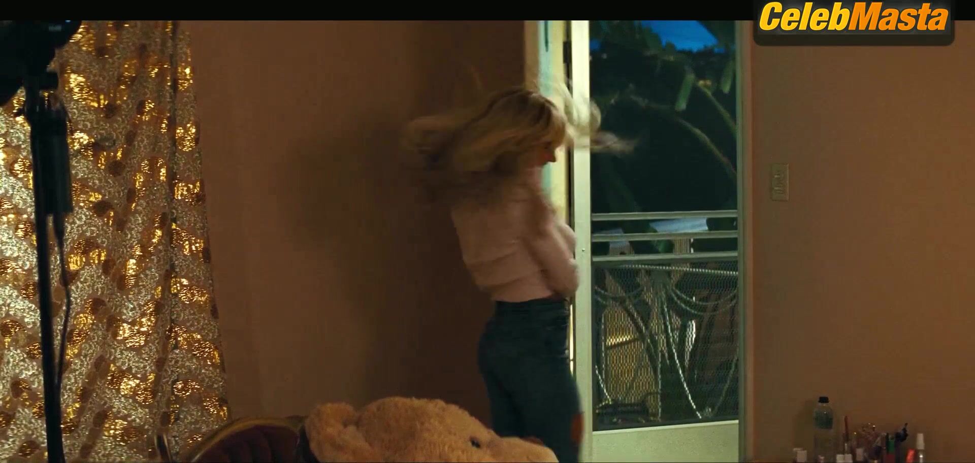 Sydney Sweeney Hot Scene From Euphoria - Photo 1 of 5 photo 5