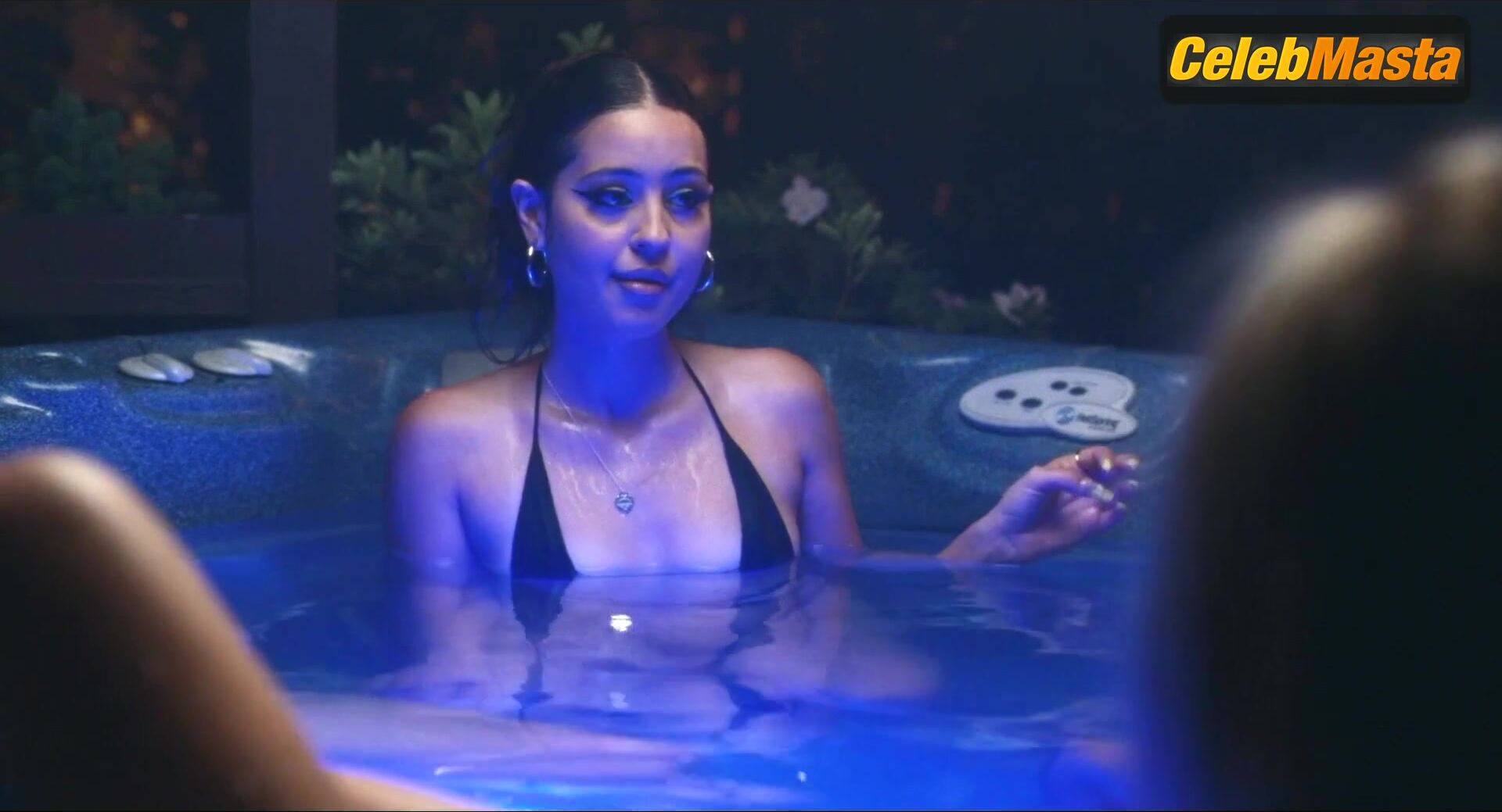 Alexa Demie Sydney Sweeney And Swimsuit Scene From - Photo 1 of 5 photo 3