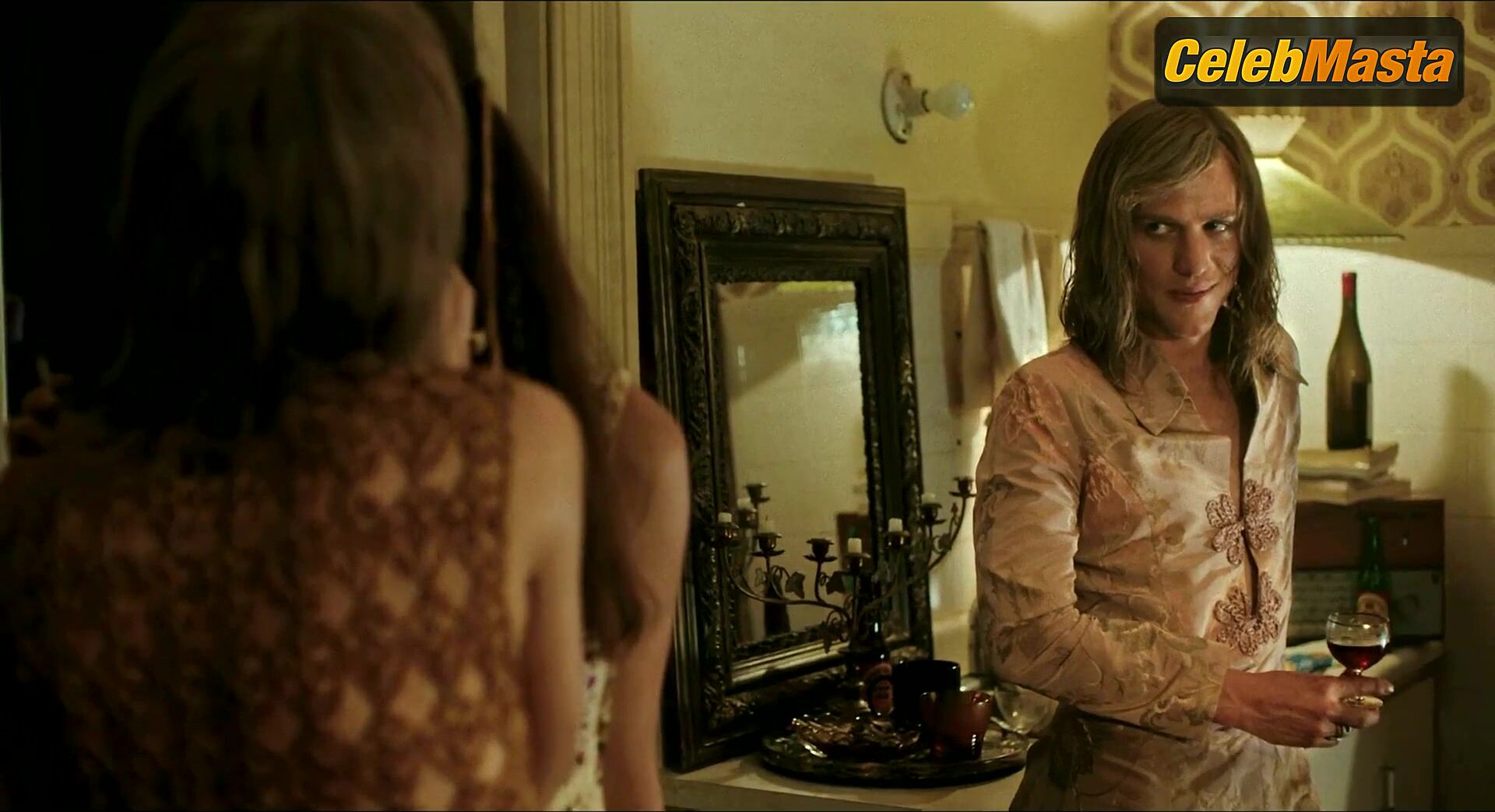 Jena Malone And Roanna Cochrane’s Lesbian Scene - Photo 2 of 5 photo 3