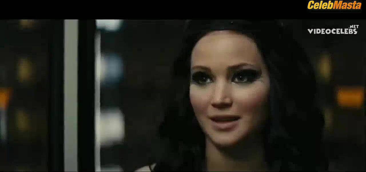 Jena Malone ’s Tits Scene From The Hunger Games - Photo 2 of 5 photo 3