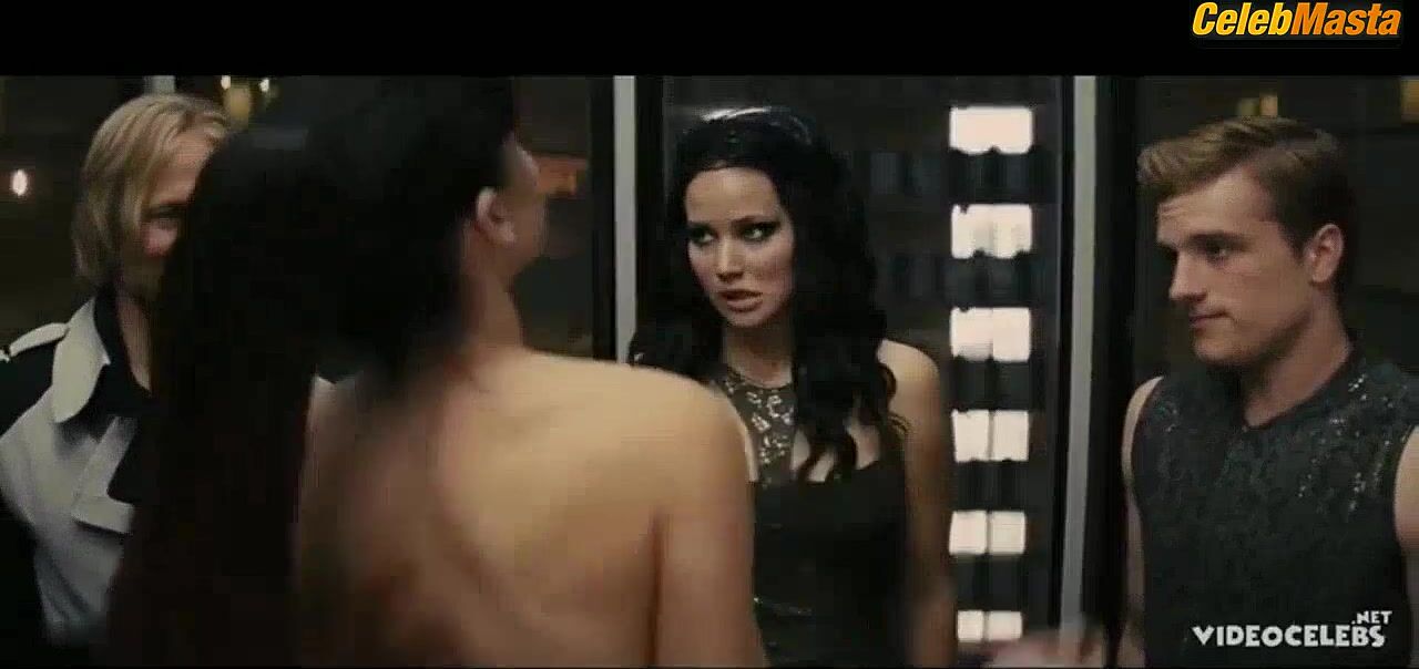 Jena Malone ’s Tits Scene From The Hunger Games - Photo 2 of 5 photo 5