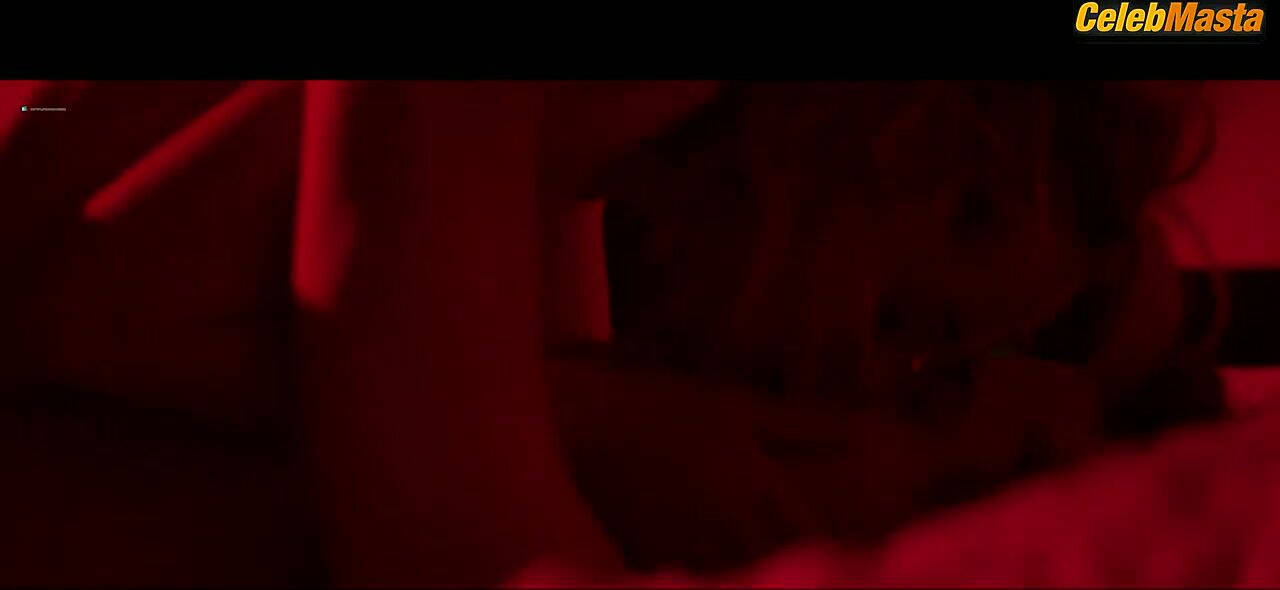 Jena Malone ’s Tits, Underwear Scene From Bottom - Photo 2 of 5 photo 4