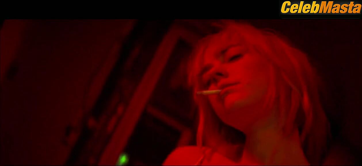 Jena Malone ’s Sexy Scene From Bottom Of The World - Photo 2 of 5 photo 3