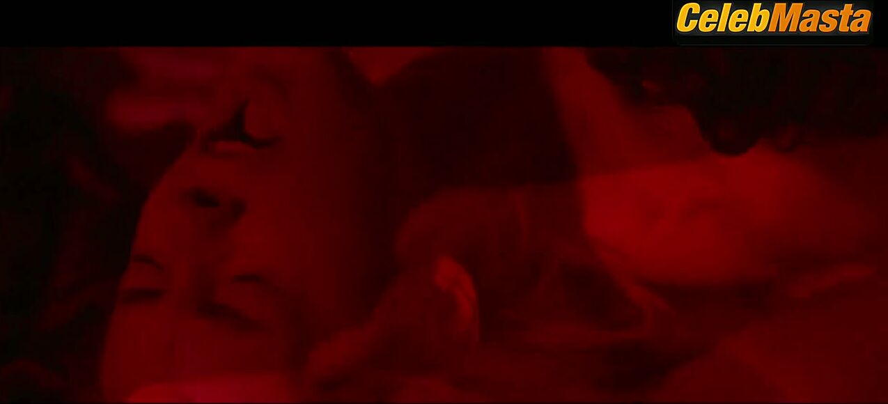 Jena Malone ’s Tits Scene In Bottom Of The World - Photo 2 of 5