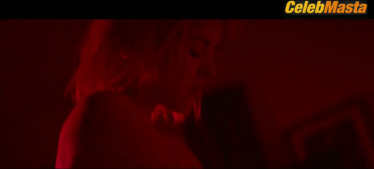 Jena Malone ’s Tits Scene In Bottom Of The World - Photo 2 of 5 photo 3