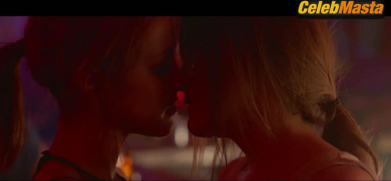 Jena Malone And Riley Keough’s Lesbian Scene From - Photo 2 of 5 photo 3