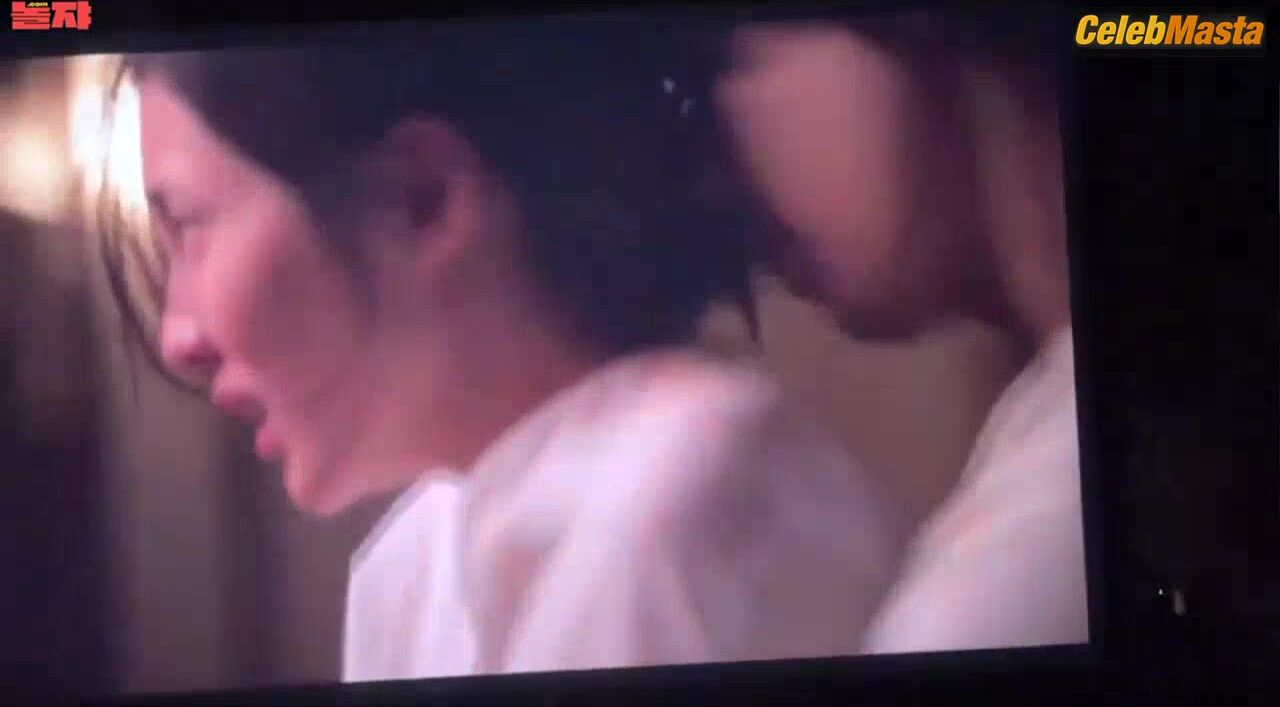 Park Ji-hyun Booty, Tits Scene From The Hidden Face - Photo 2 of 5