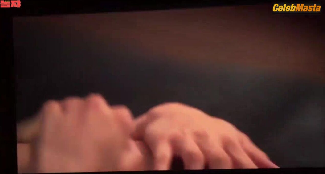 Park Ji-hyun Booty, Tits Scene From The Hidden Face - Photo 2 of 5 photo 5