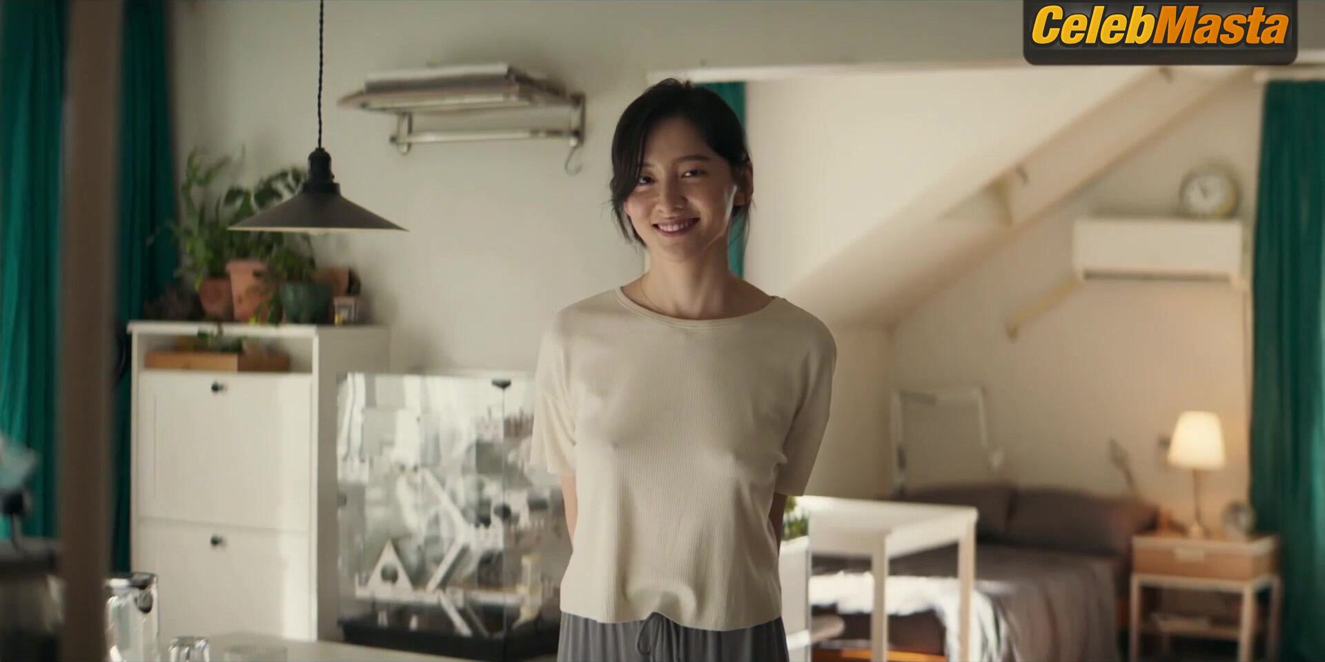 Park Ji-hyun ’s Sexy Scene From Hidden Face - Photo 4 of 5