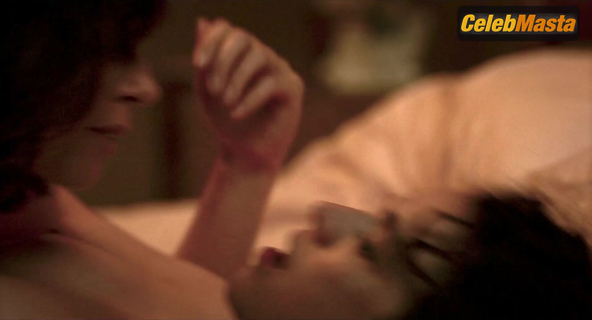 Aubrey Plaza And Margaret Qualley Tits, Lesbian Scene - Photo 1 of 5 photo 4