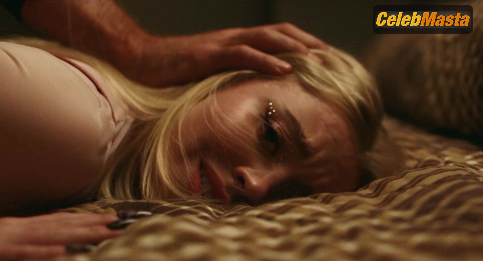 Sydney Sweeney Underwear Scene In Euphoria - Photo 2 of 5