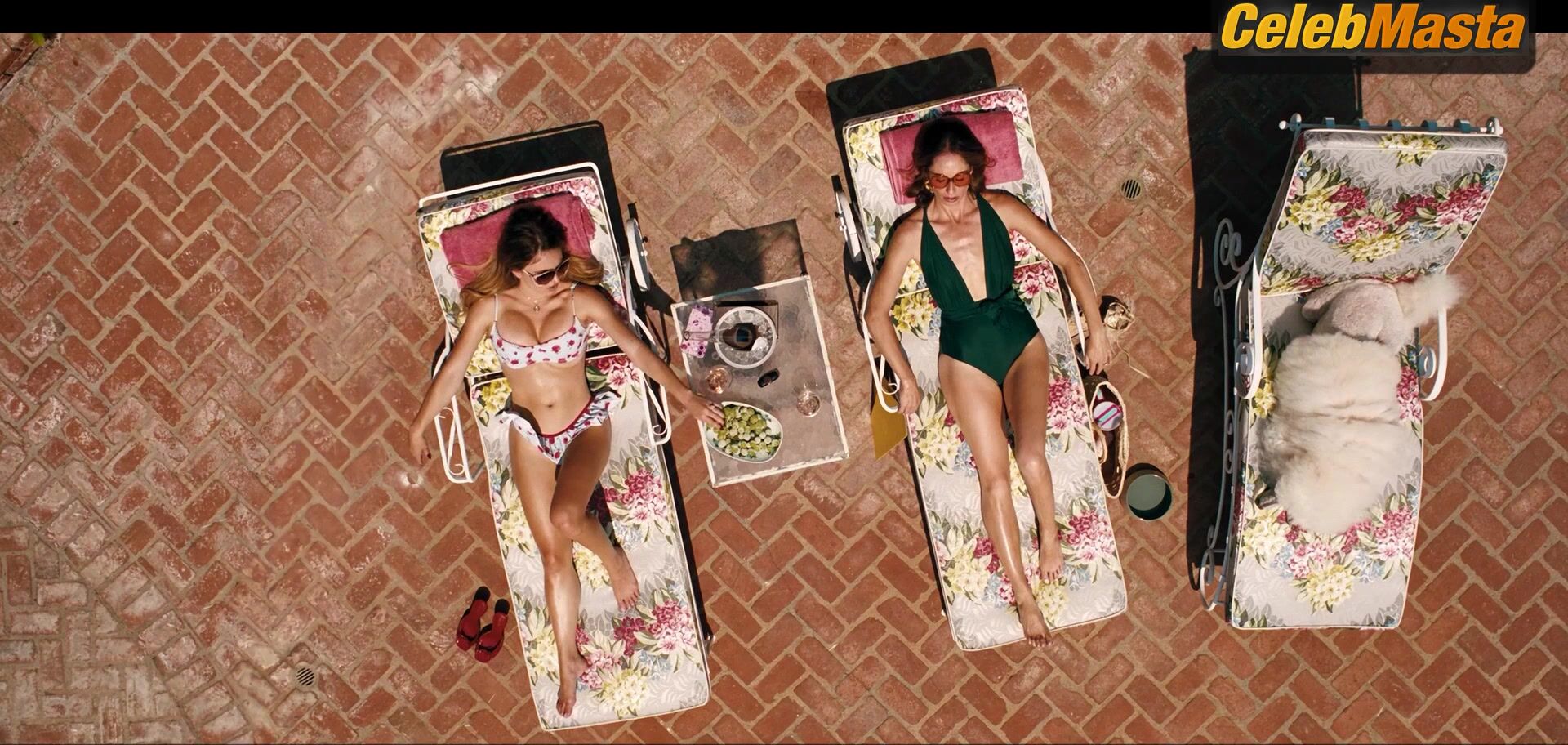 Sydney Sweeney Swimsuit Scene From Euphoria - Photo 2 of 5 photo 4