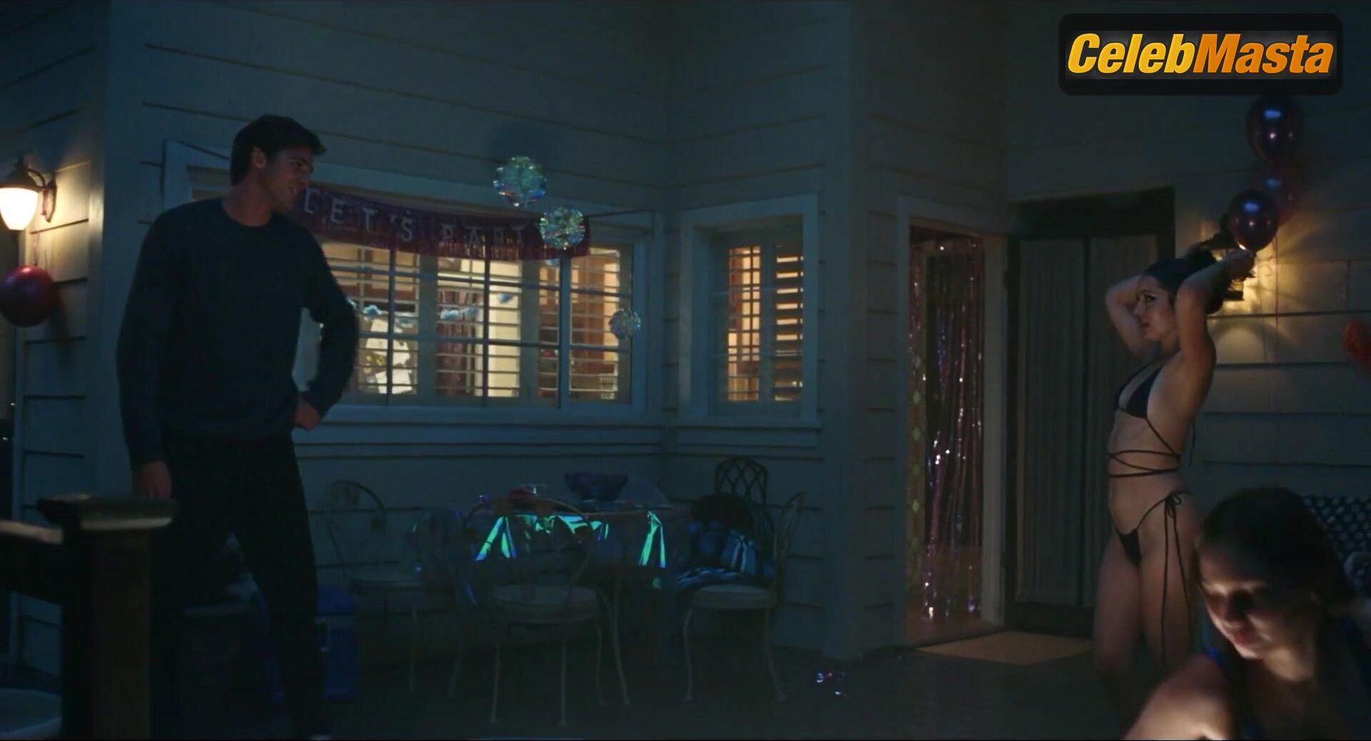 Alexa Demie Sydney Sweeney And Swimsuit Scene From - Photo 1 of 5 photo 4