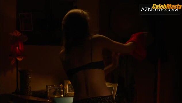 Sarah Bolger ’s Underwear Scene From Crush - Photo 1 of 5 photo 3