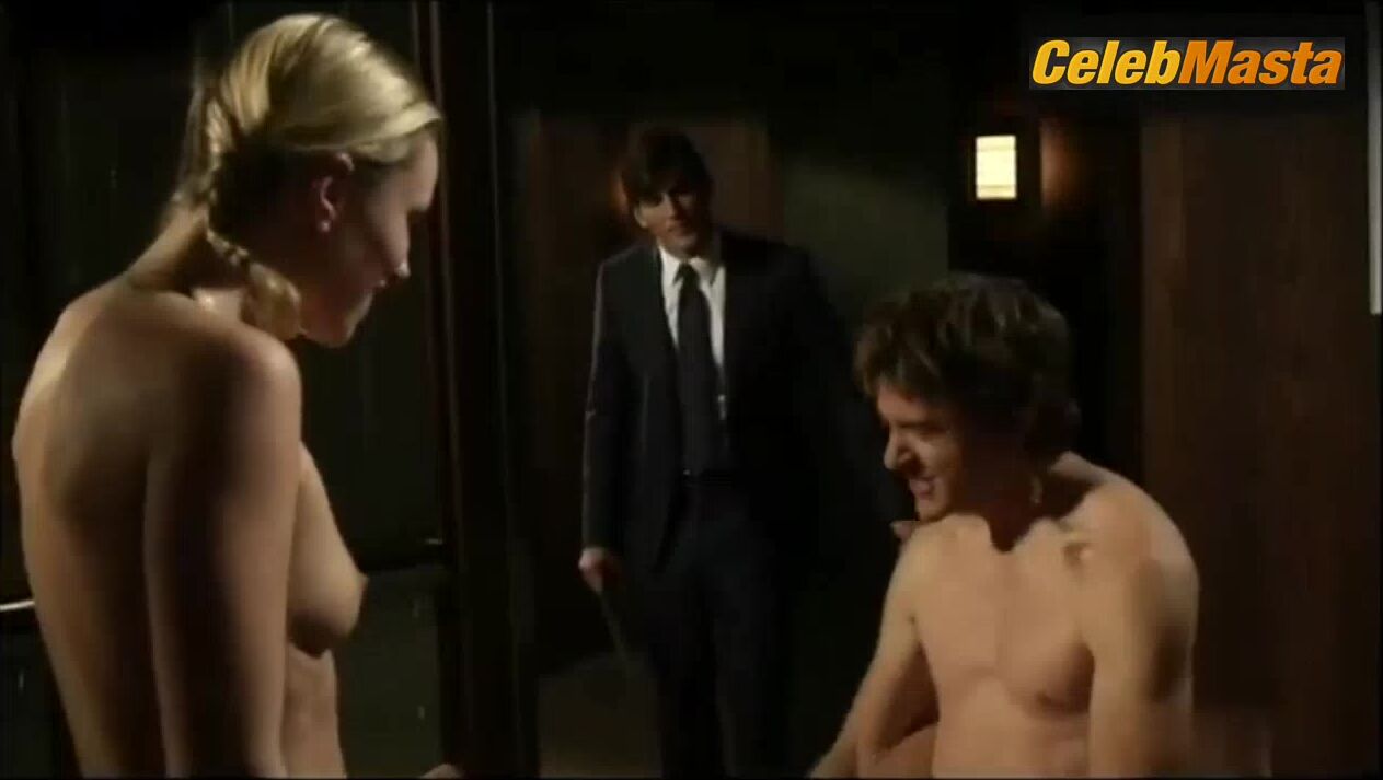 Samantha Ryan ’s Tits Scene In Chemistry - Photo 2 of 5 photo 3