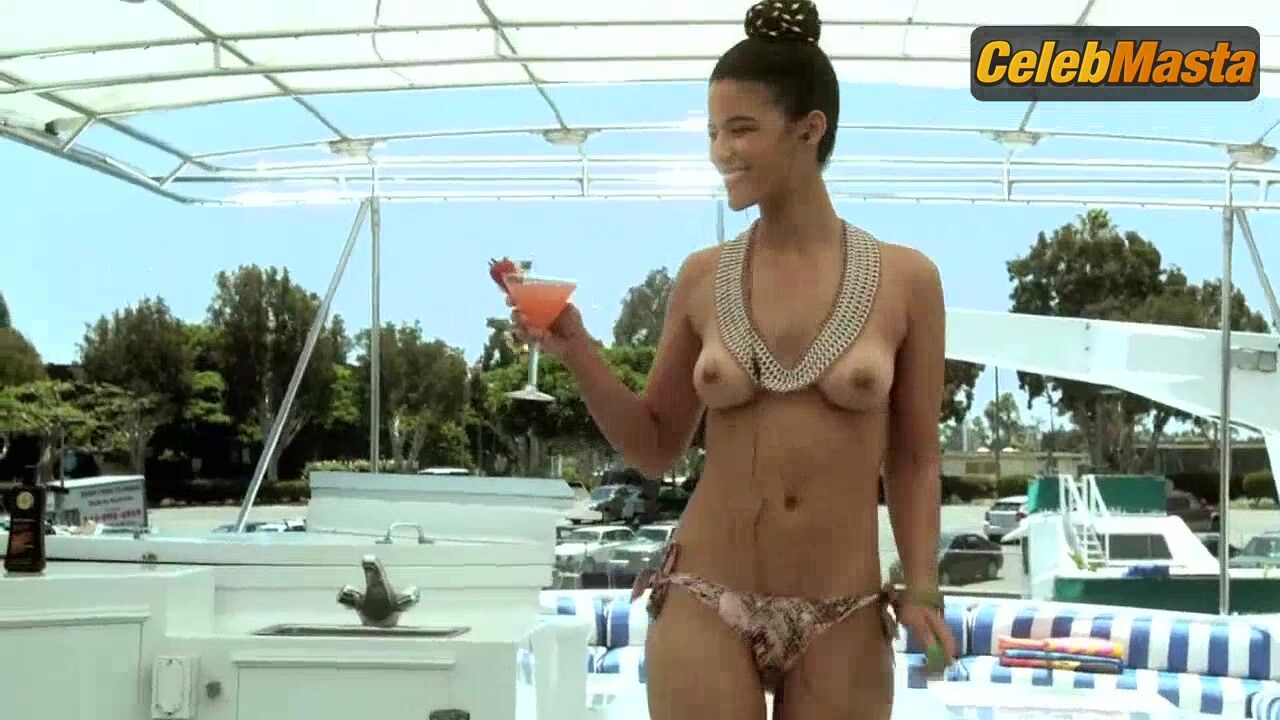 Jessica Clark ’s Tits Scene In Chemistry - Photo 2 of 5