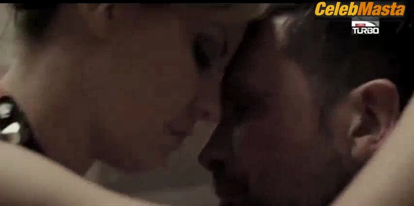Nikki Griffin Bares Butt, Breasts Scene In Femme Fatales - Photo 2 of 5 photo 3
