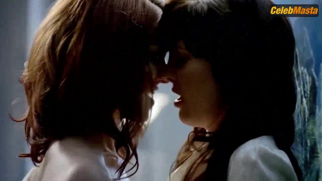 Moniqua Plante ’s Lesbian, Underwear Scene In Femme - Photo 3 of 5