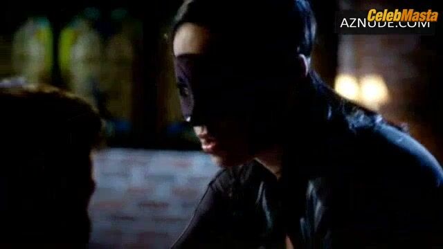 Daphne Duplaix ’s Tits Scene In Femme Fatales - Photo 3 of 5 photo 5