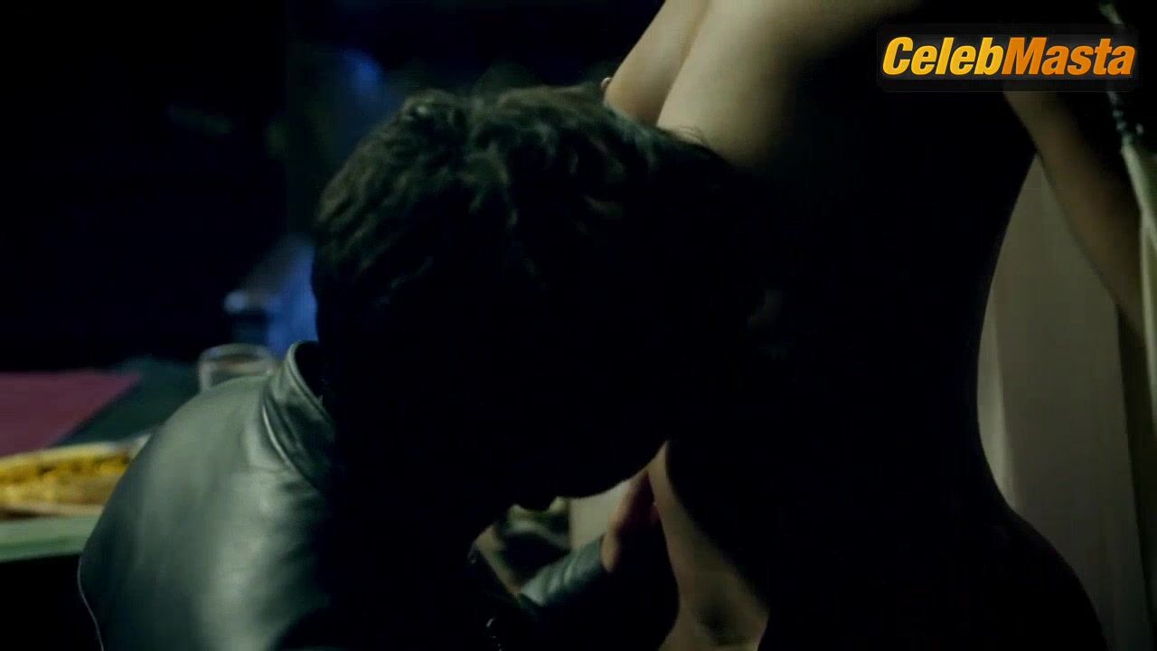 Heidi Marie ’s Boobs Scene In Femme Fatales - Photo 1 of 5 photo 2