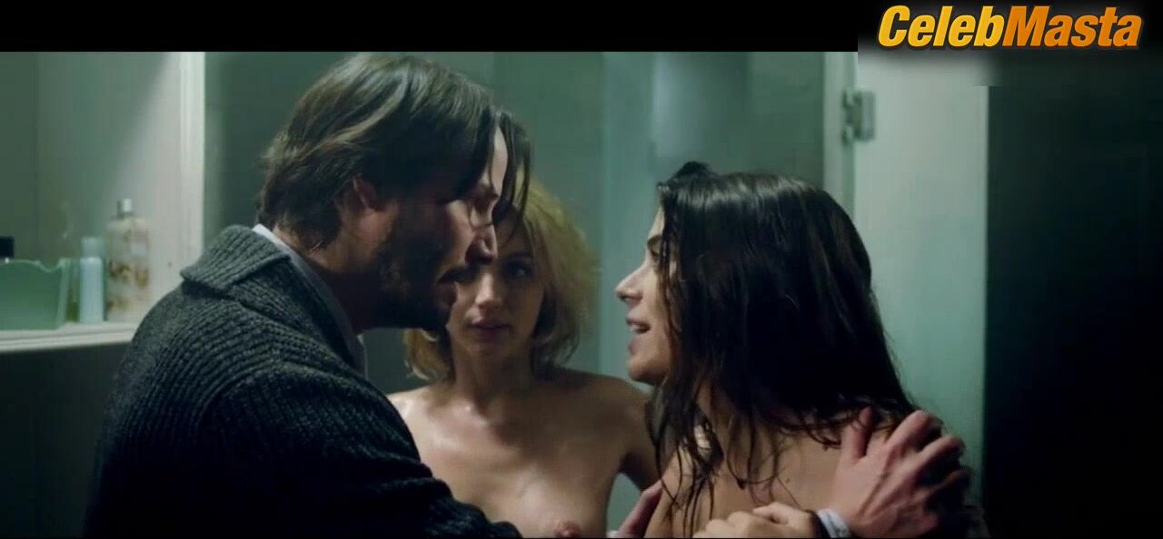 Ana De Armas And Lorenza Izzo Tits, Ass Scene In Knock - Photo 2 of 5