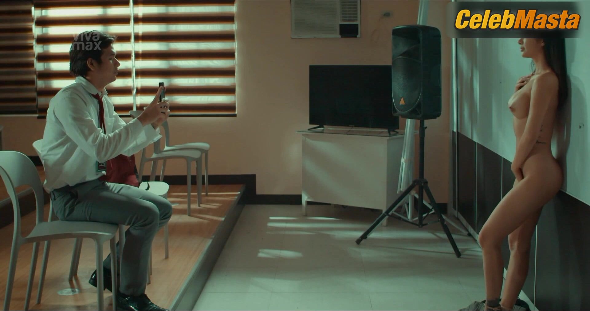 Rob Guinto ’s Tits Scene In High (school) On Sex - Photo 2 of 5