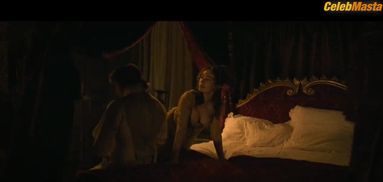 Vanessa Kirby ’s Sexy Scene From Napoleon - Photo 2 of 5 photo 5