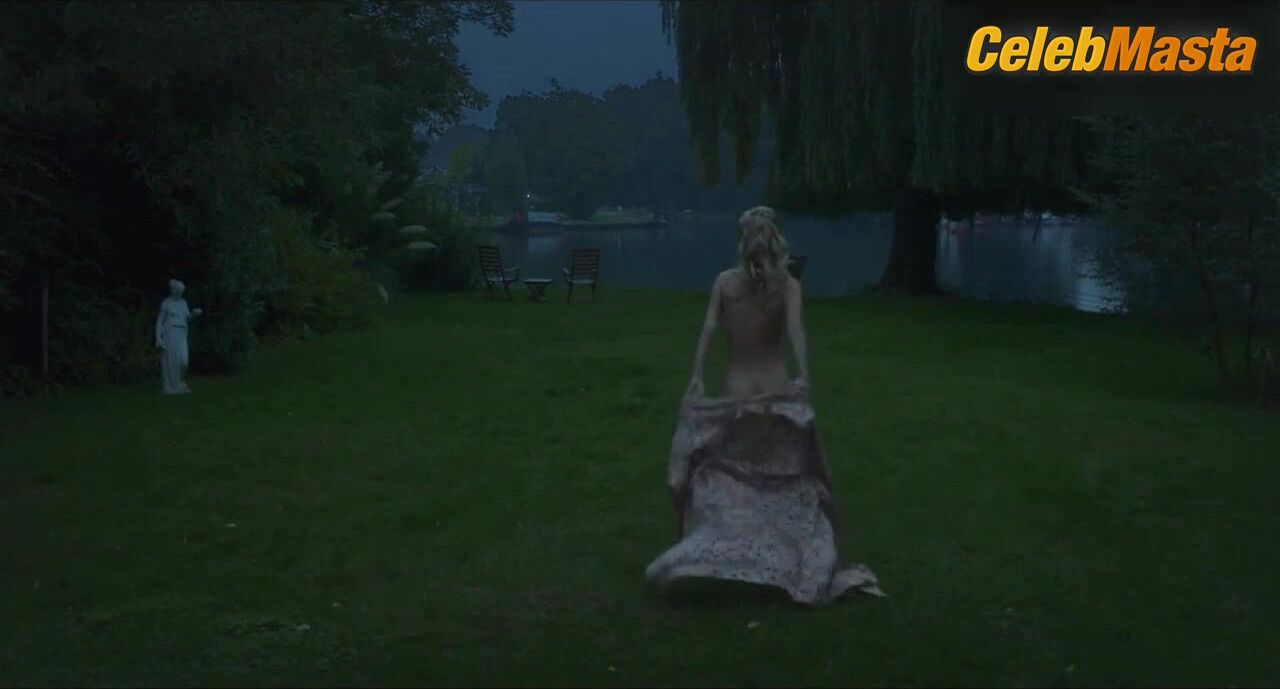 Vanessa Kirby ’s Butt Scene From Queen And Country - Photo 2 of 5 photo 1