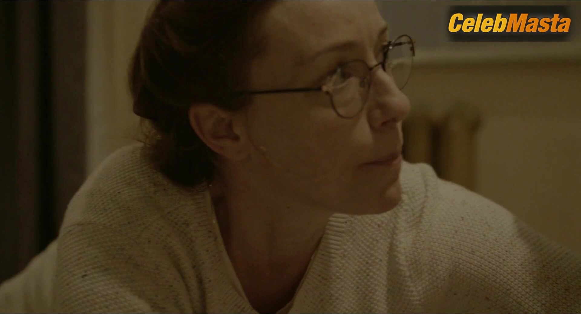 Vanessa Kirby Reveals Bush In Prosthetic Scene, Pieces Of - Photo 1 of 5 photo 4