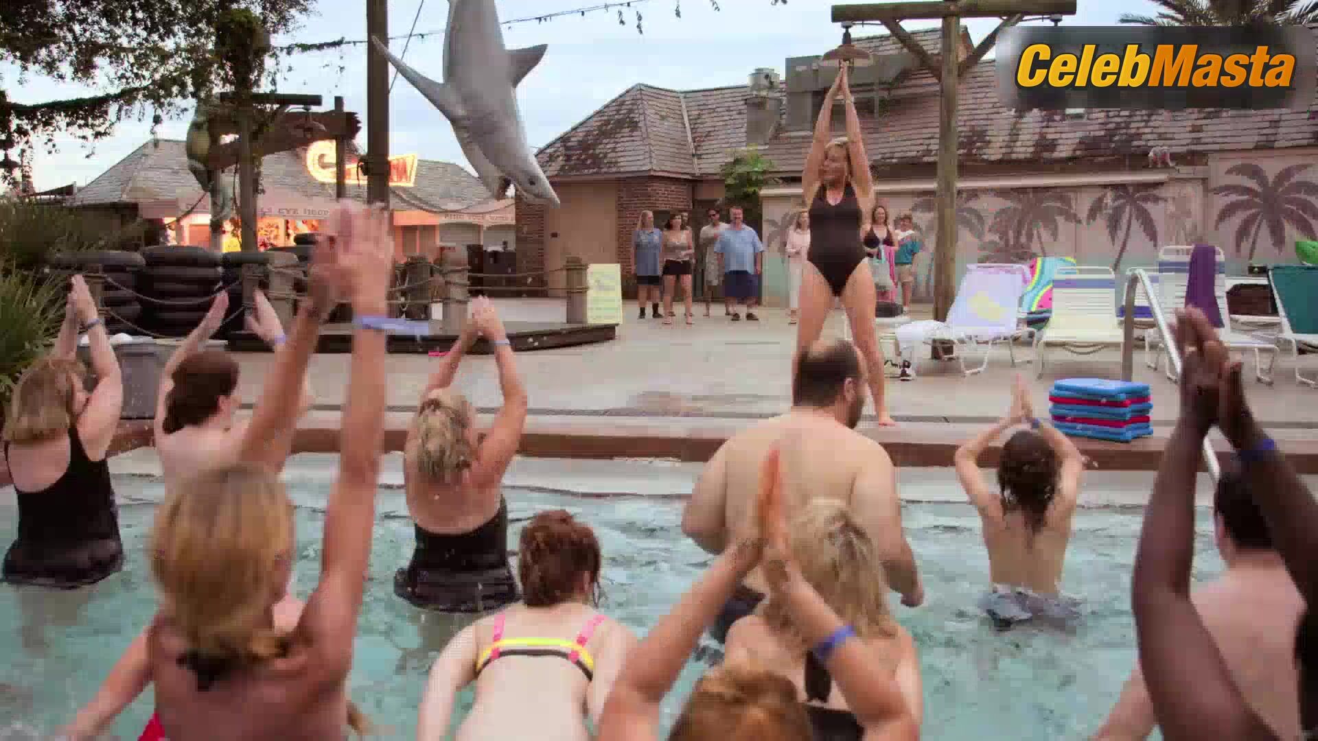 Kirsten Dunst Hot Scene In On Becoming A God In Central - Photo 2 of 5 photo 4