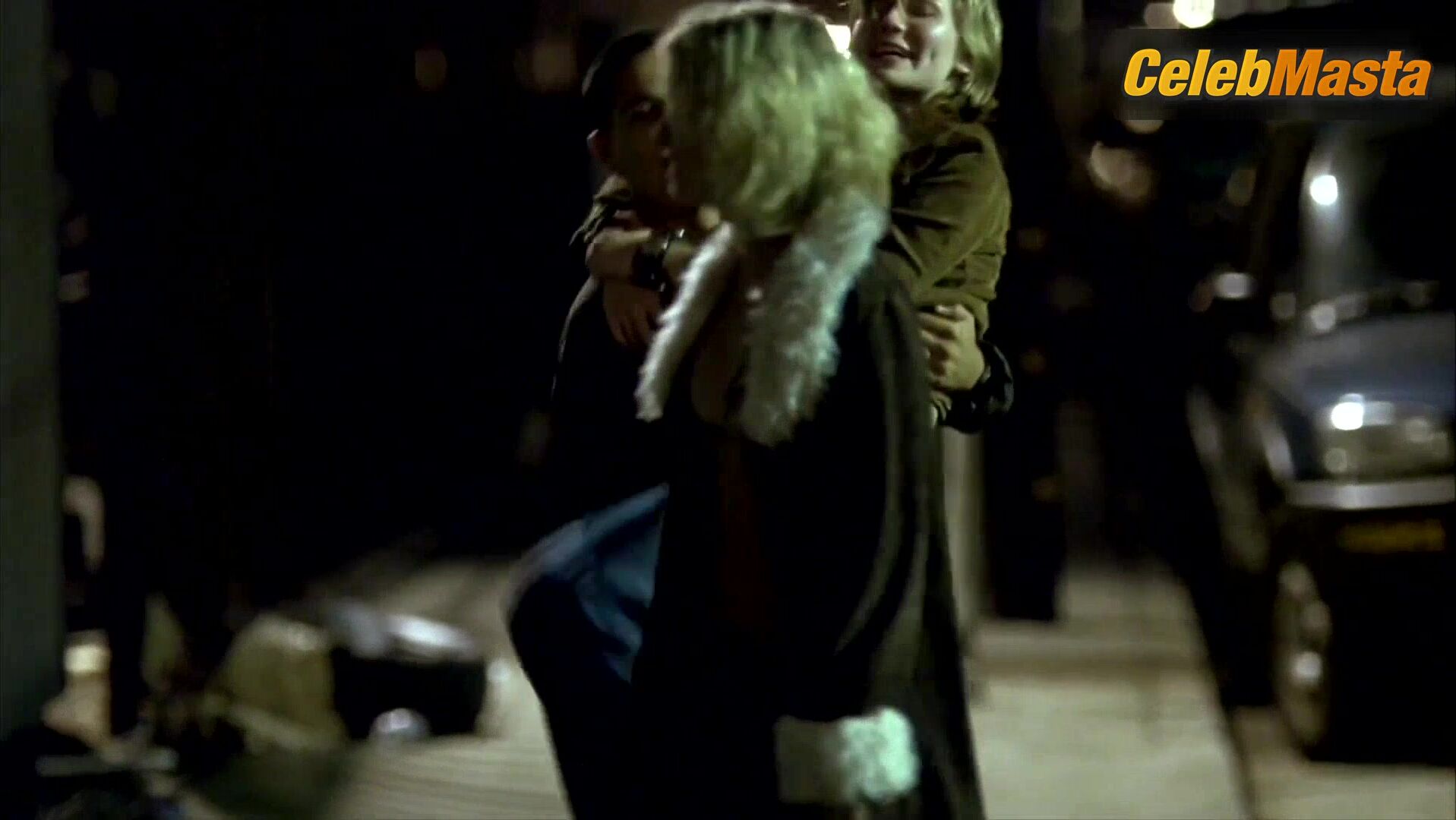 Kirsten Dunst And Taryn Manning Swimsuit Scene In - Photo 1 of 5