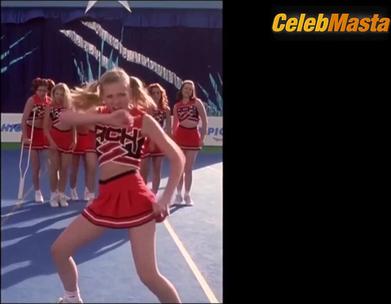 Kirsten Dunst Bares Sexy Scene In Bring It On - Photo 2 of 5 photo 4