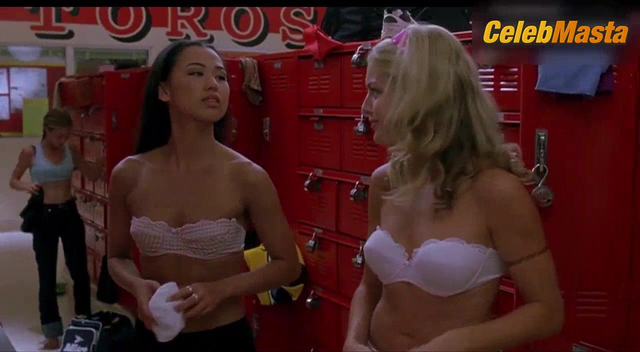 Clare Kramer Kirsten Dunst, And Nicole Bilderback Show - Photo 1 of 5