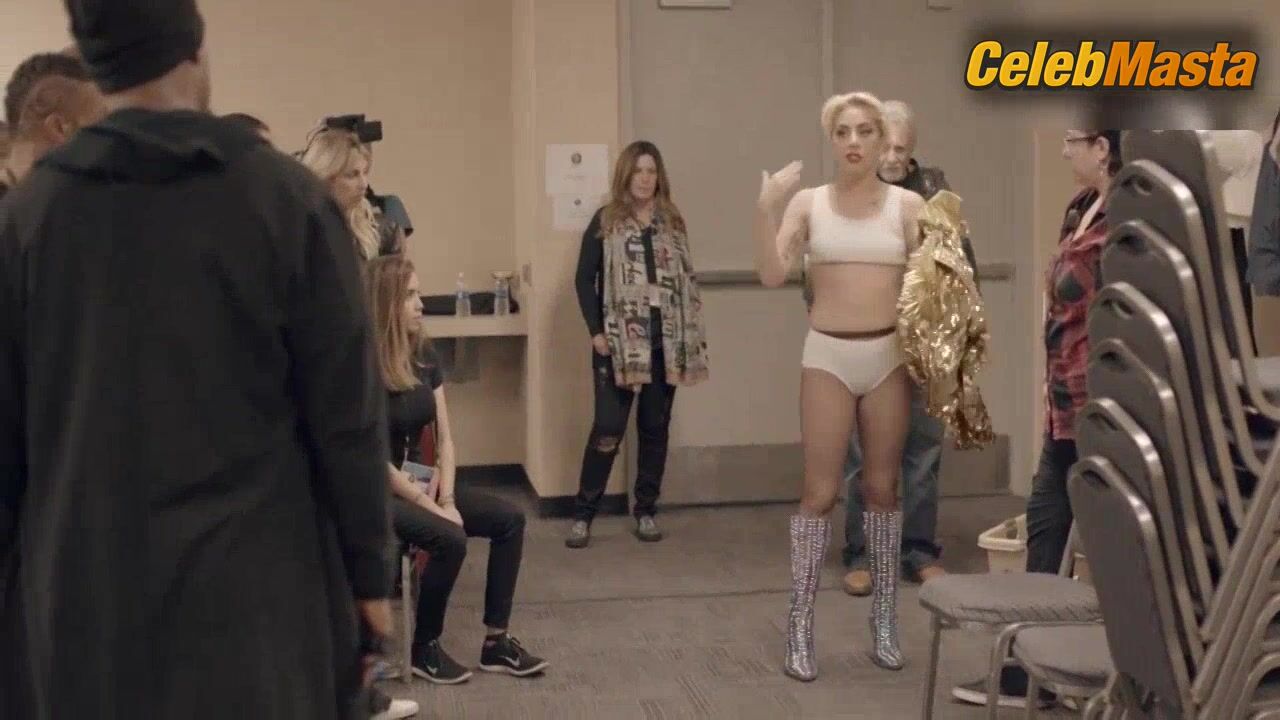 Lady Gaga Steamy Scene In Gaga Five Foot Two - Photo 3 of 5 photo 4