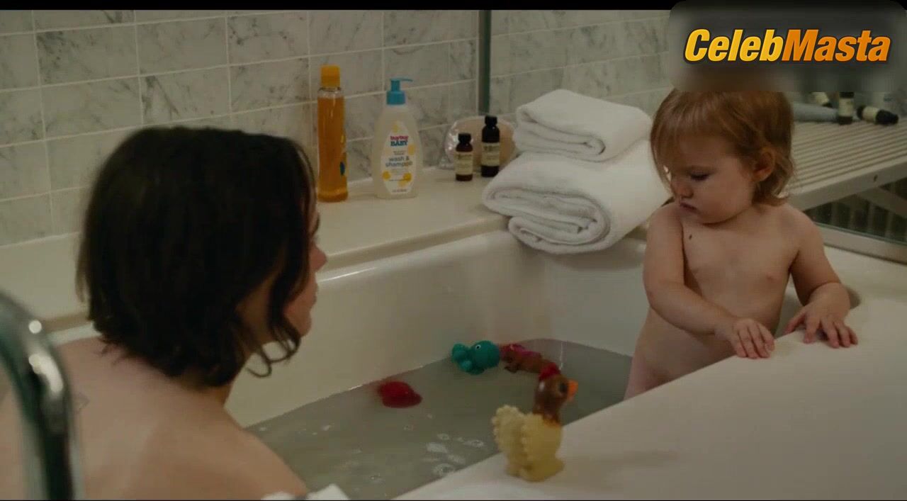Ellen Page ’s Underwear Scene From Tallulah - Photo 2 of 5